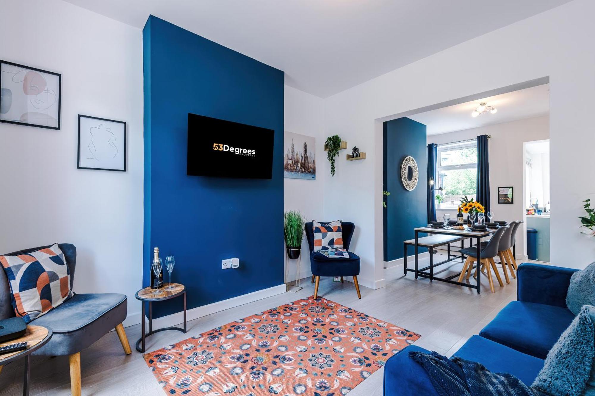 Spacious 3-Bed Home in Nantwich: Group-Friendly Getaway Exterior photo